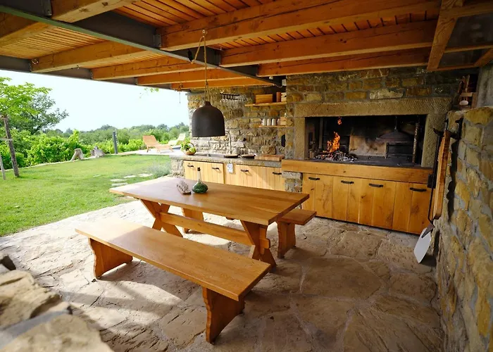 Tomazev Svet * زْغورنيي سْكوفييي